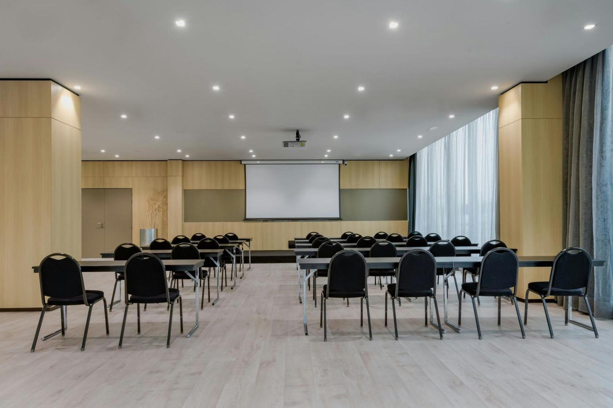 Ac Hotel La Finca By Marriott Pozuelo de Alarcón Εξωτερικό φωτογραφία
