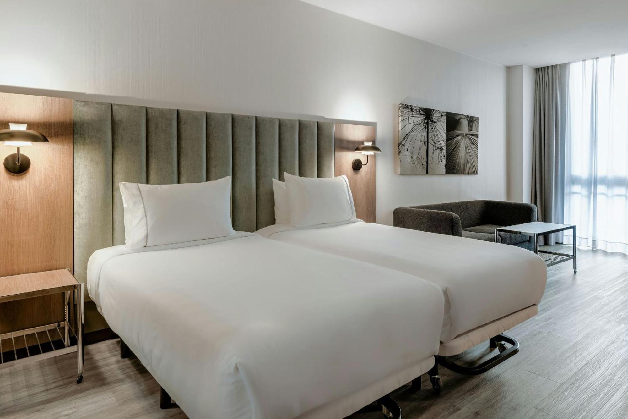 Ac Hotel La Finca By Marriott Pozuelo de Alarcón Εξωτερικό φωτογραφία